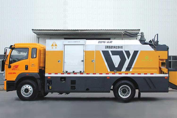公路熱再生修補車